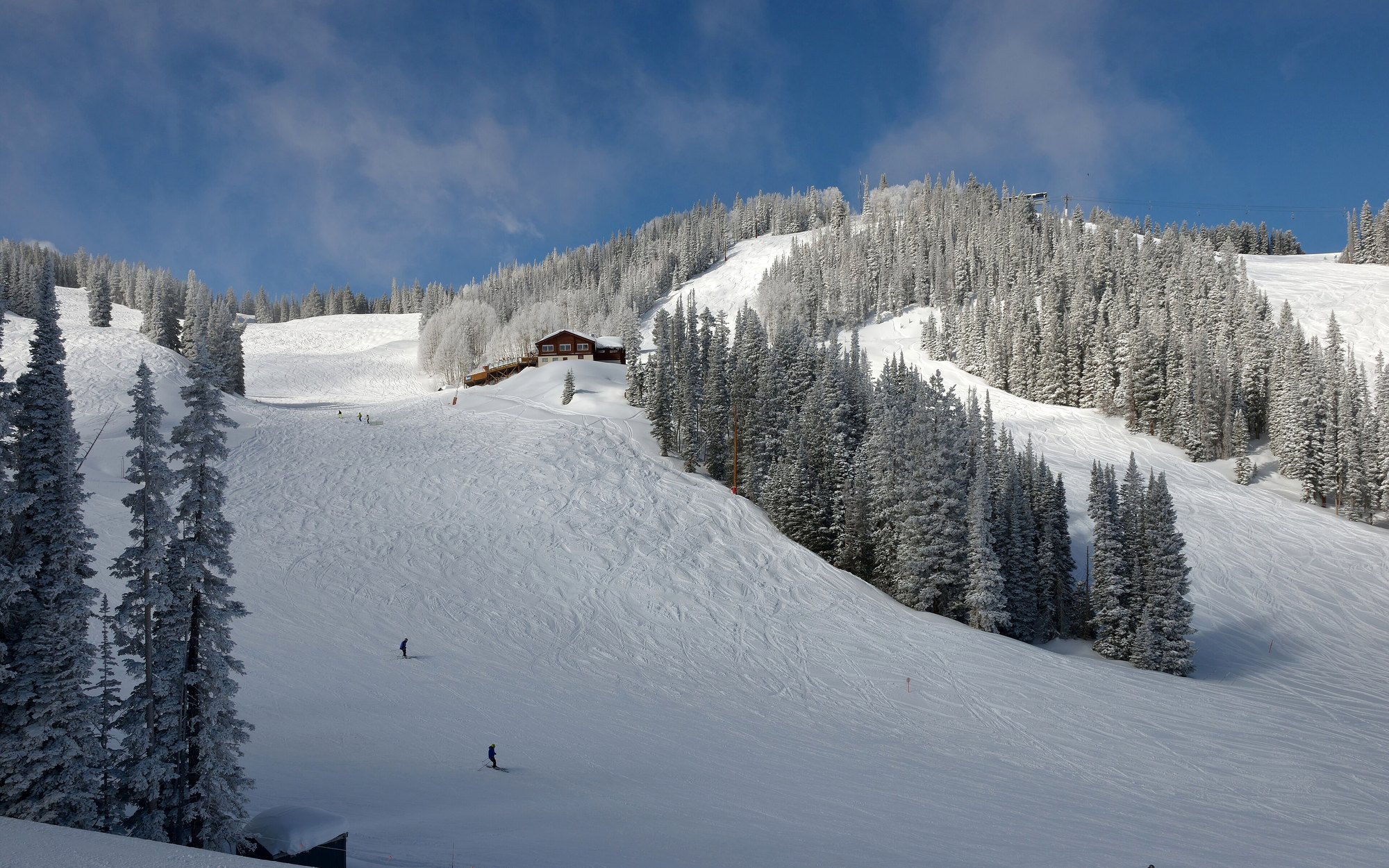 Fresh snow on Aspen Mountain above Aspen, Colorado — HauteBlack Christmas in Aspen festive week