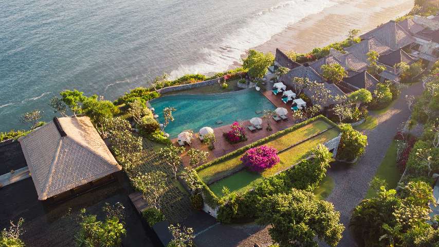 Luxury private villa with infinity pool overlooking Bali rice terraces and volcanic mountains — HauteBlack east of eden