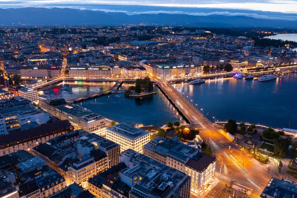 The Manufacture Access Experience — Geneva by night luxury experience — HauteBlack